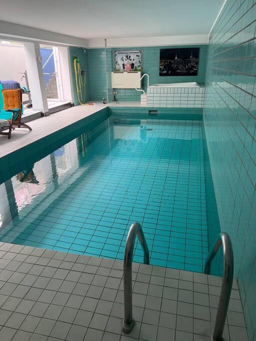 Villa Casa Blanca Mit Privatem Schwimmbad 26 Grad Und Sauna ดุยส์บูร์ก ภายนอก รูปภาพ